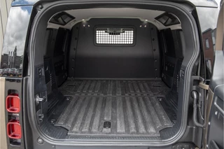 Land Rover Defender Land Rover Defender 3.0 D250 110 Grijs Kenteken, Luchtvering, Trekhaak, 22