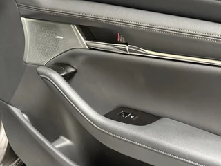 Mazda 3 Mazda 3 2.0 e-SkyActiv-G M Hybrid 122 Comfort met Bose | 18”LMV | LEDER | TRHK | CARPLAY - afbeelding nr 24