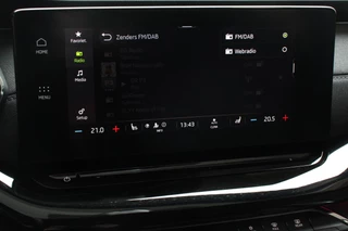 Škoda Octavia Skoda Octavia Combi 1.0 e-TSI 110pk MHEV DSG Style | Navigatie | Apple Carplay/Android Auto | Parkeersensor achter | Camera | Adaptive Cruise Control | Stoelverwarming | Ledverlichting | Climate Control - afbeelding nr 26