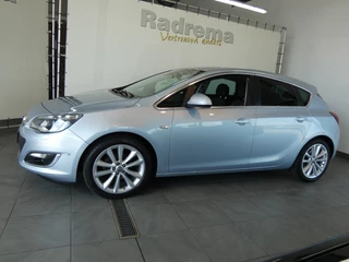 Opel Astra Opel Astra 1.4 Turbo Sport + - afbeelding nr 2