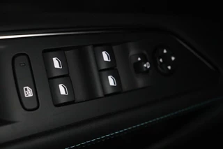 Peugeot 3008 Peugeot 3008 1.6 HYbrid 225 Allure | Stoelverwarming |  Carplay | Adaptive cruise | Full LED | Keyless | Camera | Navigatie | Dodehoek detectie | Half leder - afbeelding nr 30