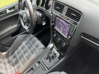Volkswagen Golf Volkswagen Golf 1.4 TSI GTE - afbeelding nr 37