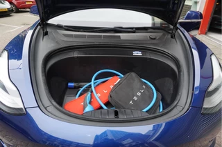 Tesla Model 3 Tesla Model 3 Long Range AWD 75 kWh Dual Motor | Nederlandse BTW auto | 351 pk | Panorama | Auto Pilot | Leer | Electrische stoelen met memory en verwarming | 19inch sportvelgen - afbeelding nr 21