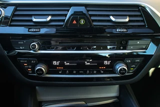 BMW 5 Serie BMW 5-serie 520i Luxury Line, NAP, Leder, Carplay, Head-Up - afbeelding nr 16