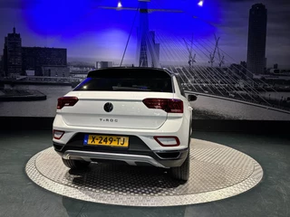 Volkswagen T-Roc Volkswagen T-ROC 1.5 TSI Style *LED*Virtual*DAB+*PDC V&A*Trekhaak*NAVI*AppConnect* - afbeelding nr 12