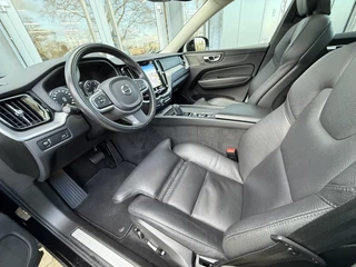 Volvo XC60 Volvo XC60 2.0 B5 Momentum Exclusive |Pano|Carplay|Leer|Memory|AutoPilot|HUD|El.Trekhaak|19