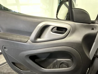 Citroën ë-Berlingo Citroën ë-Berlingo Feel 23 kWh | Parkeersensor achter | Cruise control | Navigatie | Soh (batterijcheck) 85,8 % - afbeelding nr 6