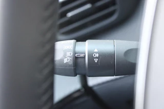 Peugeot 208 Peugeot 208 1.2 100PK ALLURE | CAMERA VOOR + ACHTER | KEYLESS ENTRY/START | DODEHOEK DETECTIE | NAVIGATIE | DRAADLOZE APPLE CARPLAY/ANDROID AUTO | PARKEERSENSOREN VOOR + ACHTER | ADAPTIVE CRUISE CONTROL | DAB+ RADIO | LED KOPLAMPEN | - afbeelding nr 39