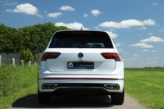 Volkswagen Tiguan Volkswagen Tiguan 1.5 TSI / 2x R-Line / Virtual Cockpit / Camera / Matrix LED / Trekhaak / 20