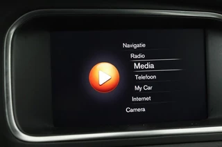 Volvo V40 Volvo V40 2.0 T2 Nordic+ | Stoelverwarming | Full LED |  Camera | Standkachel | Navigatie | Bluetooth | Climate control | Cruise control - afbeelding nr 10