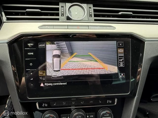 Volkswagen Passat Volkswagen Passat Variant 1.4 TSI Highline Business R, Trekhaak, Panodak, apk 10.2025 - afbeelding nr 17