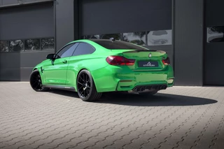 BMW M4 BMW 4-serie Coupé M4 Competition Headup 360View Keramisch Carbon Interieur Signal Green individual 43000km BJ2018 - afbeelding nr 2