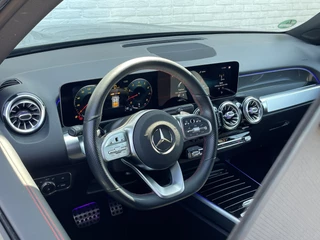 Mercedes-Benz GLB Mercedes-Benz GLB 200 Business Solution AMG | Trekhaak | Ambient Light | Camera | LED | 19 inch - afbeelding nr 9