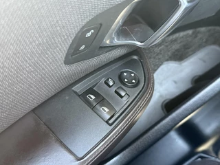 BMW i3 BMW i3 S 120Ah 42 kWh RoadStyle Edition 2e Eigenaar,Navi,Leder,184pk,Stoelverwarming,Dealer Onderhouden,Pdc V+A,Apk tot 01-2026 - afbeelding nr 25