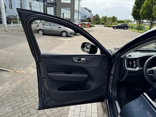 Volvo XC60 Volvo XC60 T8 Plug-in hybrid AWD Ultra Dark | Luchtvering | 360 Camera | Trekhaak | Harman/Kardon | - afbeelding nr 4