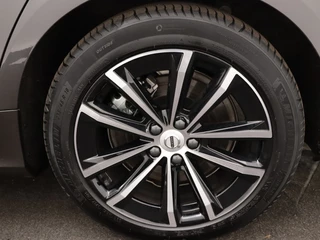 Volvo V60 Volvo V60 2.0 T6 AWD Essential Edition | Adaptive Cruise | Stoelverwarming - afbeelding nr 24