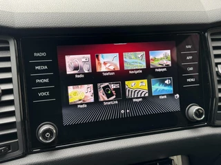 Škoda Kodiaq Skoda Kodiaq 1.5 TSI Sportline Automaat | Trekhaak uitklapbaar | Navigatiesysteem | Stoelverwarming | Stuurverwarming | Getint glas | Cruise control | 20 inch lichtmetalen velgen | Achteruitrijcamera | Parkeersensoren voor en achter - afbeelding nr 25