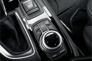 BMW 2 Serie BMW 2 Serie Active Tourer 218i Sport Line Navi Camera Trekhaak - afbeelding nr 31