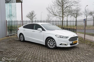 Ford Mondeo - 156599437-0