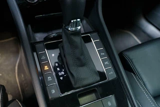 Škoda Superb Skoda Superb Combi 1.4 TSI iV 218pk Laurin & Klement | Leder | Panoramadak | 360 Camera | Trekhaak - afbeelding nr 21