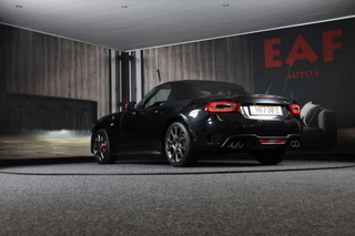 Fiat 124 Spider Fiat 124 Spider 1.4 MultiAir Turbo Abarth / 170 Pk / AUT / Navi / Airco / Elek Pakket / Cruise Control / Led / Pdc / 17 Inch - afbeelding nr 3