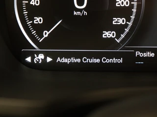 Volvo V60 Volvo V60 T6 PLUG-IN HYBRID R-DESIGN SCHUIFDAK ACC KEYLESS 19INCH STOELVER - afbeelding nr 18
