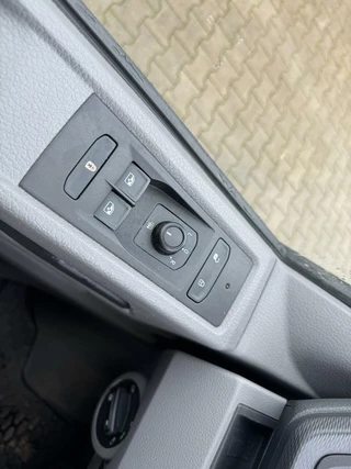 Volkswagen Transporter Volkswagen Transporter 2.0 TDI L2H1 28 Navi / cruise - afbeelding nr 17
