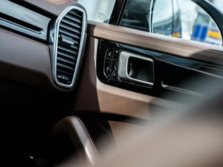 Porsche Cayenne Porsche Cayenne 3.0 E-Hybrid|PANO|SPORT CHRONO|360°|ACC|22'' - afbeelding nr 39