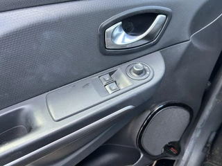 Renault Clio navigatie airco/ecc nwe apk - afbeelding nr 19