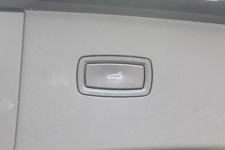 Porsche Cayenne Porsche Cayenne Coupé 3.0 / Trekhaak / Panoramadak / Camera / Luchtvering / 22'' / Bose / Stoelventilatie / Sportchrono / Stoelverwarming / DAB / ACC - afbeelding nr 38