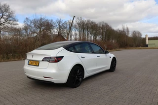 Tesla Model 3 Tesla Model 3 Long Range AWD 75 kWh black&white chrome delete uitstraling! autopilot dual motor stoelverwarming v+a panodak - afbeelding nr 3