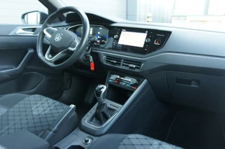 Volkswagen Polo VW Polo 1.0 TSI 3x R-Line Acc|Camera|CarPlay|Camera|IQ_Light - afbeelding nr 22
