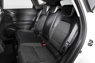 Renault Captur Renault Captur 1.3 TCe 155 PK Edition One - Automaat | Dig. Cockpit | Cruise | PDC | 360 Camera | NAV + App. Connect | ECC | DAB | LM 18