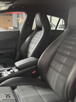 Mercedes-Benz CLA Mercedes-Benz CLA-Klasse SB 180 Buss. Solution | Navi | LED | Cruise | PDC | Camera | CarPlay | Clima | Trekh. | Org. NLD | - afbeelding nr 23
