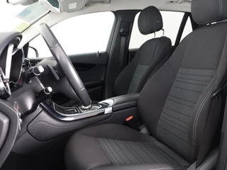 Mercedes-Benz GLC Mercedes-Benz GLC-klasse BLACK SERIES PACK 250 4MATIC Premium Plus Automaat | Navigatie | 360° camera | Privacy Glass | - afbeelding nr 19