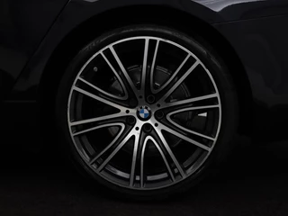 BMW 5 Serie BMW 5-serie 520d xDrive M-Sport | Leder | Sportstoelen |  Camera | Full LED | Trekhaak | Keyless | Navigatie | Sfeerverlichting | Climate control - afbeelding nr 31