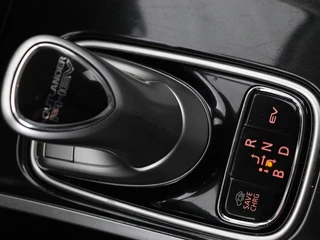 Mitsubishi Outlander Mitsubishi Outlander 2.4 PHEV Pure | Carplay | Trekhaak |  Leder/Alcantara | Keyless | Camera | Climate control | Cruise control - afbeelding nr 16
