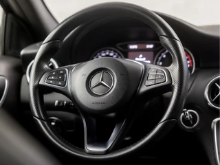 Mercedes-Benz A-Klasse (GROOT NAVI, CAMERA, DIAMOND GRILL, LED KOPLAMPEN, LEDER, SPORTSTOELEN, CRUISE, ZWART HEMEL, NIEUWSTAAT) - afbeelding nr 17