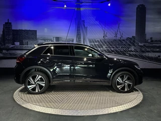 Volkswagen T-Roc Volkswagen T-ROC 1.5 TSI R-Line Business *Keyless*Elec.achterklep*Camera*Winterpack* - afbeelding nr 2