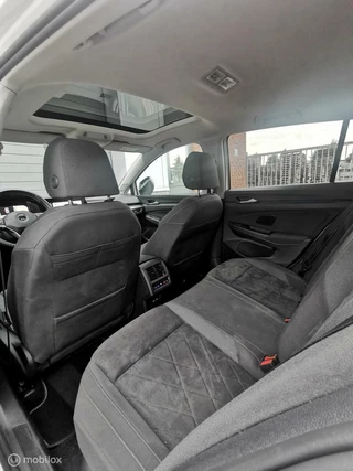 Volkswagen Golf Volkswagen Golf 1.5 eTSI STYLE 150PK/DSG/ACC/NAV/CAMERA/PANO - afbeelding nr 12