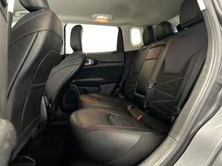 Jeep Compass Jeep Compass 4xe 240 Plug-in Hybrid Electric Upland | Achteruitrijcamera | Highway assist | - afbeelding nr 19