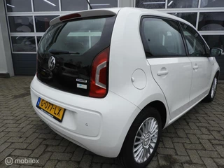 Volkswagen up! Volkswagen Up! 1.0 high up! Panoramadak - afbeelding nr 4