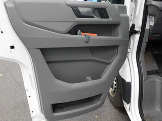 Volkswagen Crafter Volkswagen Crafter 30 2.0 TDI L3H3 Highline 177PK Automaat Airco Navi  Camera Trekhaak - afbeelding nr 11