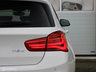 BMW 1 Serie BMW 1-serie 116d Executive | M-sport | Shadowline | Sportstoelen | Automaat | All-seasonbanden | - afbeelding nr 32