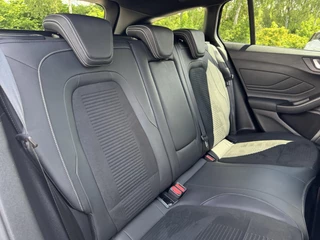 Ford Focus Ford Focus Wagon 2.3 EcoBoost ST-3 278pk | Adaptieve cruise control | Adaptieve LED |  Trekhaak | Winter Pack | Bang&Olufsen | Elektrische achterklep | Head up Display - afbeelding nr 11