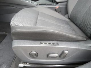 Škoda Octavia Škoda Octavia Combi 1.4 TSI 204pk IV PHEV Business Edition / Stoel & stuurwiel verwarming / Navi / Led / 18 Inch / BOVAG garantie - afbeelding nr 26
