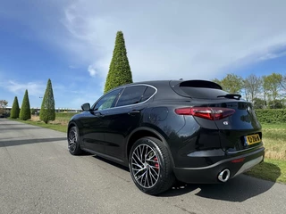 Alfa Romeo Stelvio Alfa Romeo Stelvio 2.0 T Q4 Luxery, 320pk, 20 inch, top!! - afbeelding nr 7