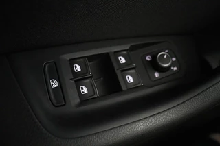 Volkswagen Passat Volkswagen Passat 1.4 TSI PHEV GTE | Head-Up | Stoelverwarming |  Camera | Adaptive cruise | Massage | Side Assist | Carplay | Matrix LED | Achterbankverwarming | Navigatie - afbeelding nr 34