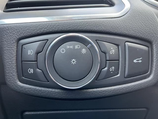 Ford S-Max Ford S-Max 2.5 FHEV Titanium 190pk | 7 Persoons | Winterpack | Adaptieve Cruise | Full LED | Elek. Achterklep | Achteruitrijcamera | SONY SYNC 3 Navigatie - afbeelding nr 32