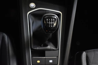 Volkswagen Golf Volkswagen Golf 1.5 TSI LIFE BUSINESS LED/NAVI/CARPLAY - afbeelding nr 29